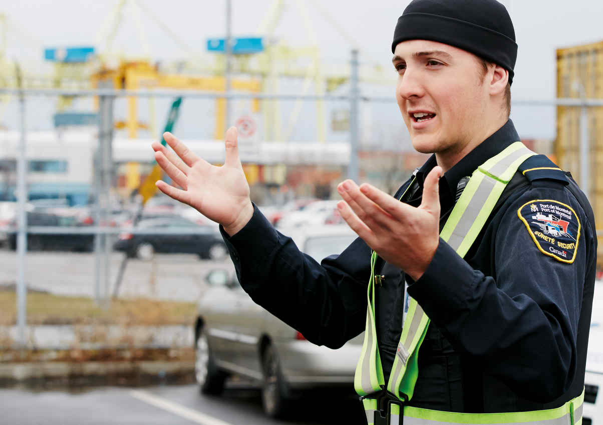 Сторож астана. Секьюрити. Security Guard. Домодедово секьюрити. Костюм современного секьюрити.