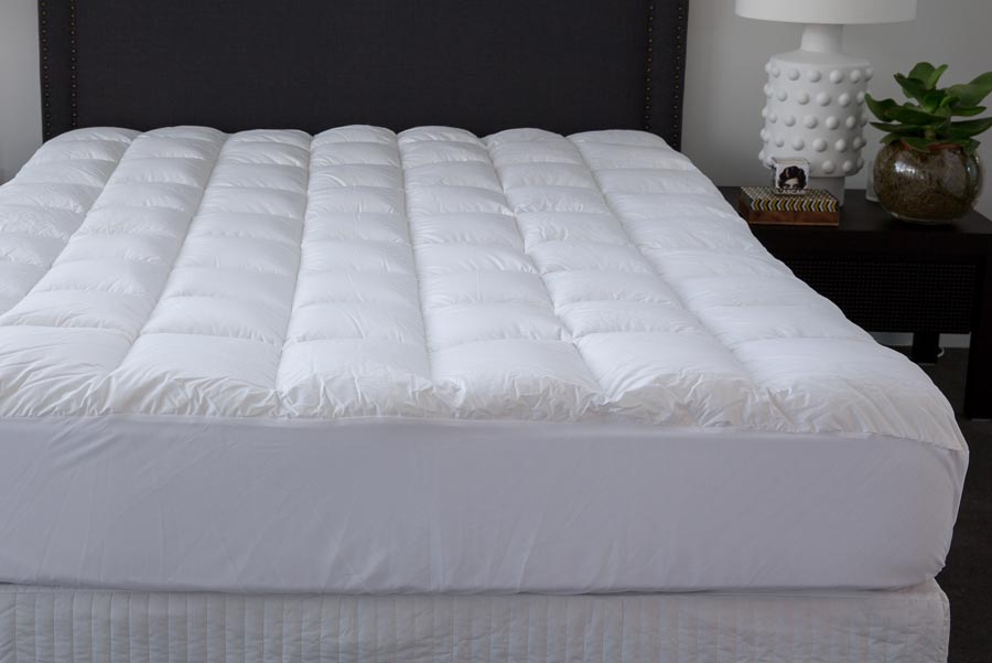 fitted sheet with mattress topper